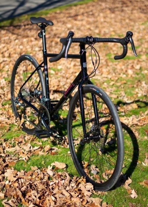 Велосипед 28" Marin NICASIO 2024 Gloss Black/Pink