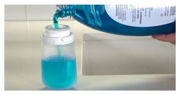 Силіконова пляшечка Humangear GoToob + Medium