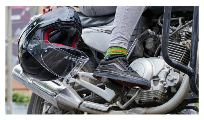 Шкарпетки водонепроникні  Dexshell Running, p-p XL, з помаранчевими смугами