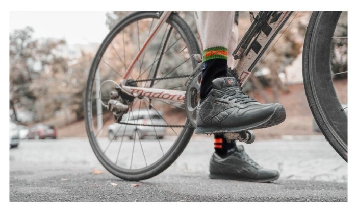 Шкарпетки водонепроникні  Dexshell Running, p-p XL, з помаранчевими смугами