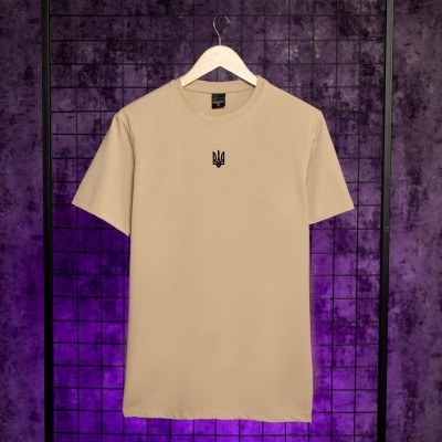 Футболка чоловіча однотонна бежева Pobedov Peremoga - Герб чорна вишивка