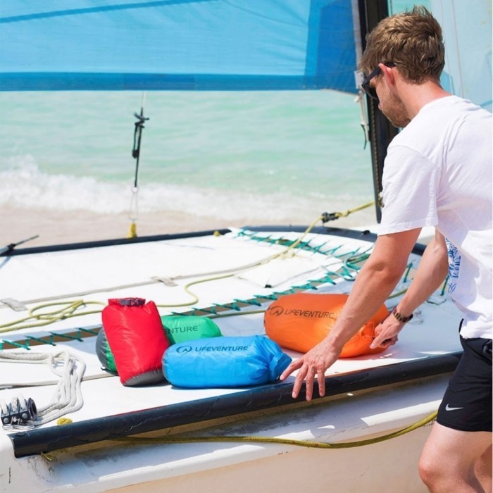 Чохол Lifeventure Ultralight Dry Bag red 2