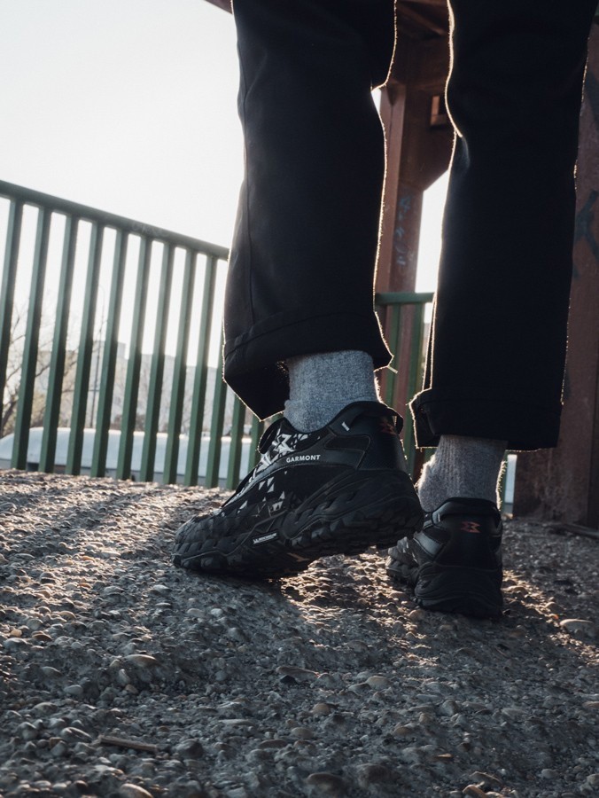 Черевики трекінгові чоловічі Garmont 9.81 BOLT M 41.5 (7.5UK) Black (002499)