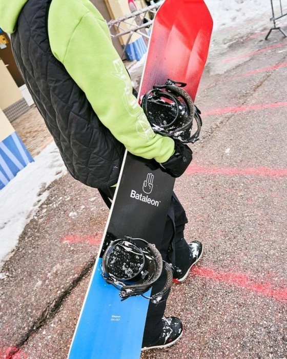 Сноуборд Bataleon WHATEVER 154 Black/red/blue (BA.22.10.WH.)