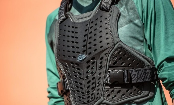 Захист тіла TLD ROCKFIGHT CE FLEX CHEST PROTECTOR [BLACK] M/L  G