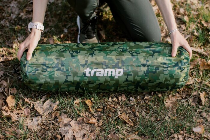 Килимок самонадувний Tramp з можливістю зістібання camo 185х65х5 UTRI-007