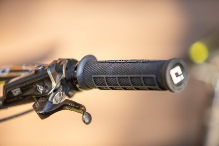 Гріпси ODI Elite Pro Black/Black w/Black clamp (чорні з чорними замками)