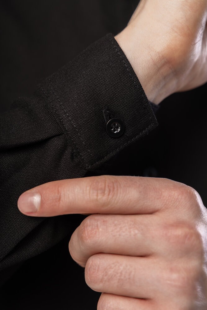 Чорна чоловіча сорочка з льону casual. Сорочка вільного крою легка чорна Pobedov Exlnt