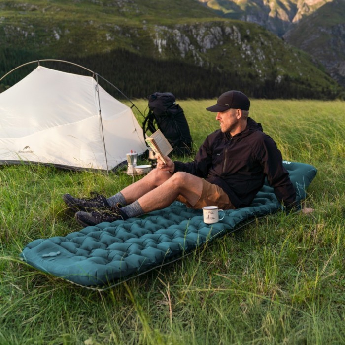 Матрац туристичний надувний двомісний  Naturehike CNK2550WS019, 200х125х6.5 см, зелений, для кемпінгу із мішком для надування