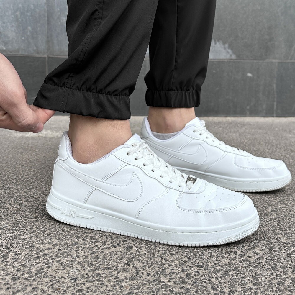 Чоловічі штани джогери з кишенями чорні Pobedov Vershyna