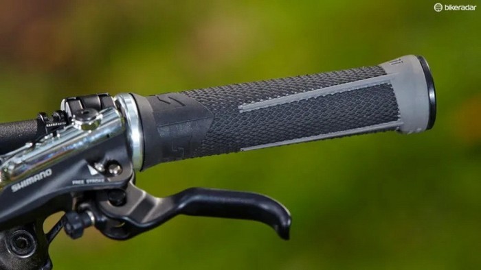 Гріпси ODI AG-1 Signature Red/Fire red w/ Red clamps (вогненно червоні з червоними замками)