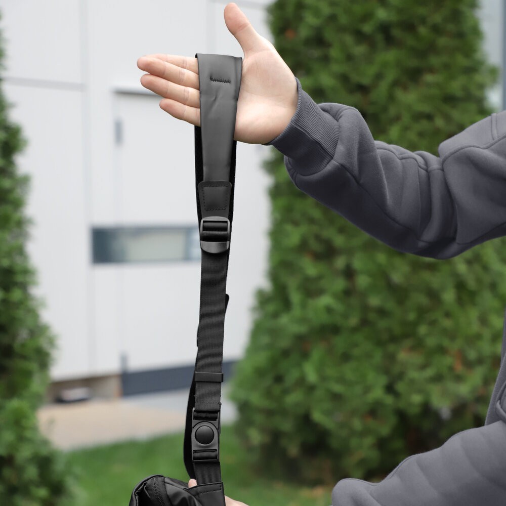 Чоловіча чорна сумка з кишенями на замку Pobedov Modest