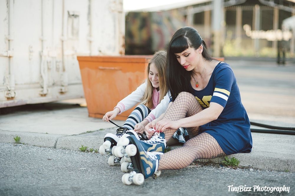 Роликові ковзани Rio Roller Varcity 35,5 Black Gold