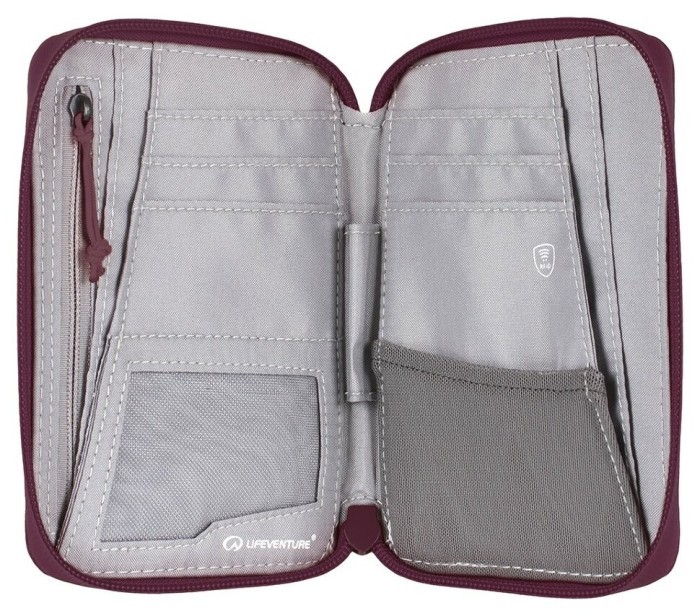 Lifeventure гаманець Recycled RFID Mini Travel Wallet plum