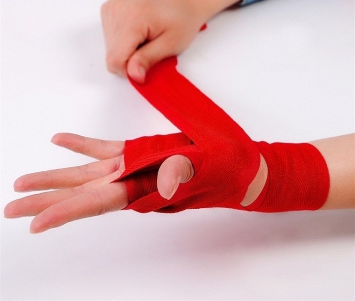 Бинти для боксу PowerPlay 3046 Червоні NYLON (2.5 м)