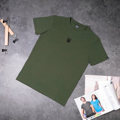 Футболка чоловіча однотонна хакі Pobedov Peremoga - Герб чорна вишивка