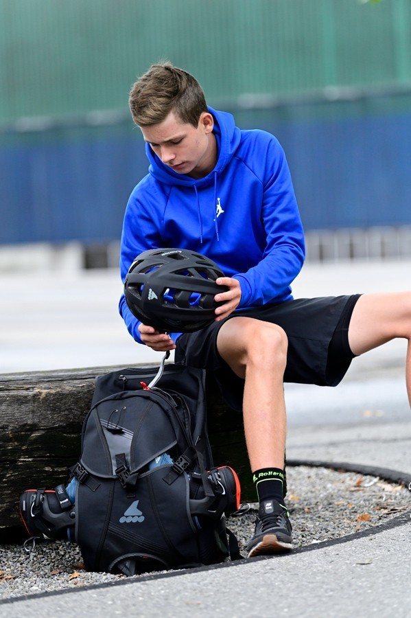 Рюкзак для роликових коньків Rollerblade PRO BACKPACK 30 L Black (06R10100)