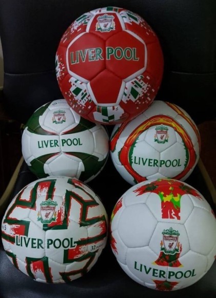 Футбольний м'яч Liverpool