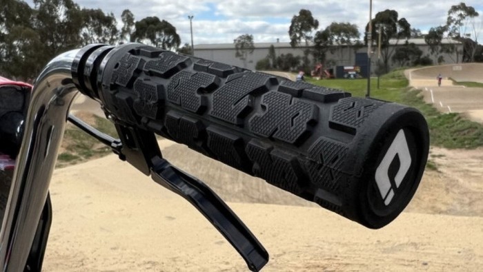 Грипси ODI Rogue v2.1 Lock-On MTB Closed End 135mm Red