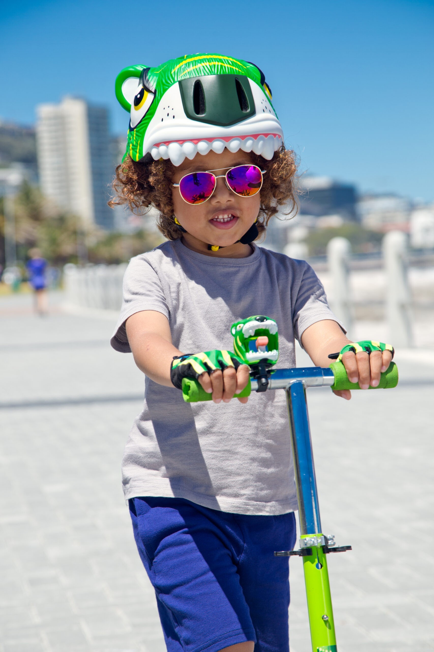 Шолом Сrazy Safety Green Tiger