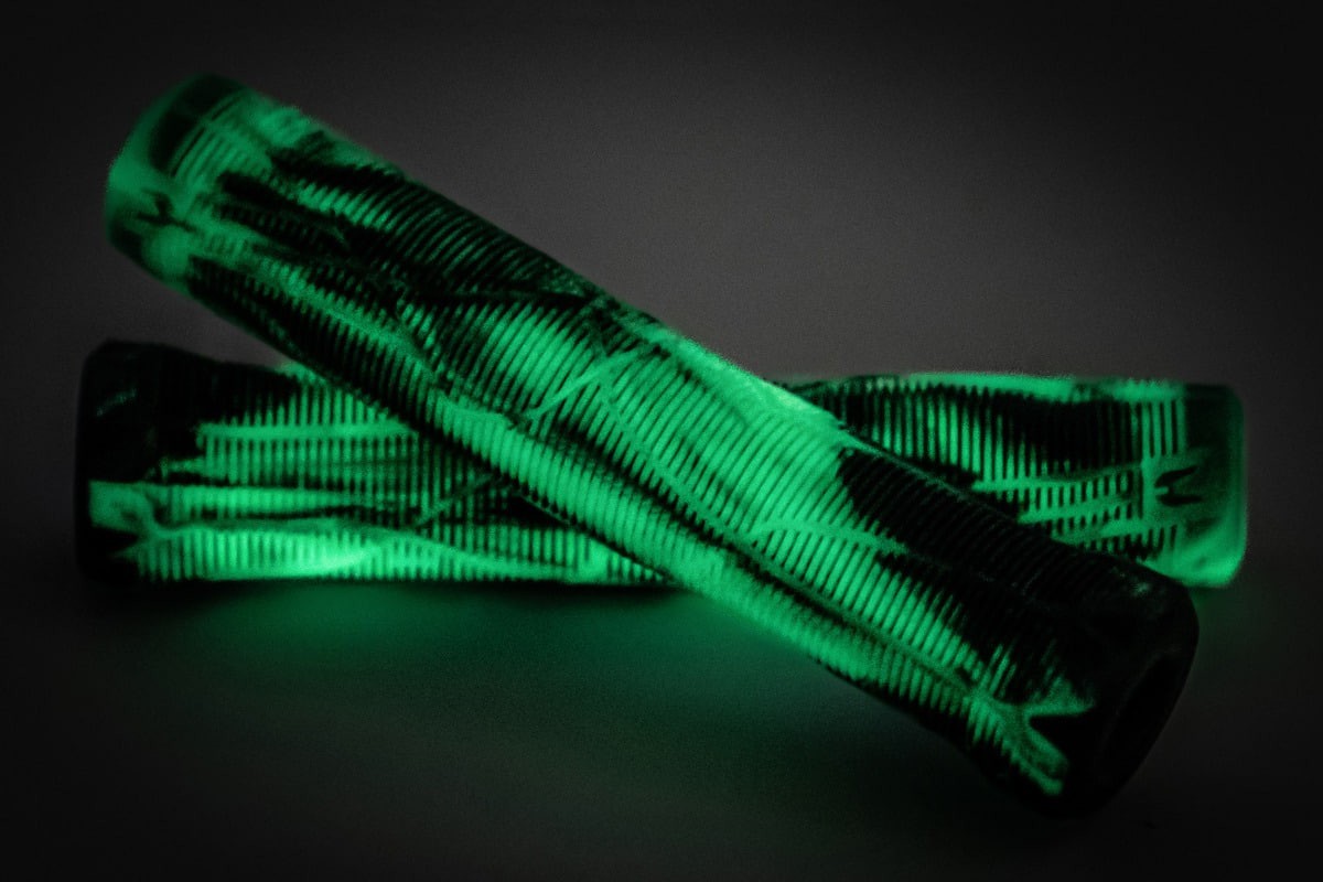 Гріпси для самокату Ethic DTC SLIM Pro - GLOW MIX