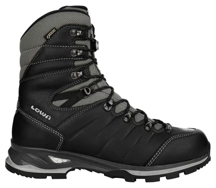 Ботинки LOWA Yukon Ice II GTX black