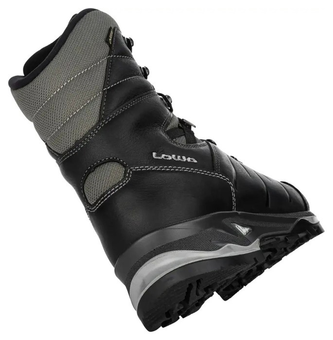 Ботинки LOWA Yukon Ice II GTX black