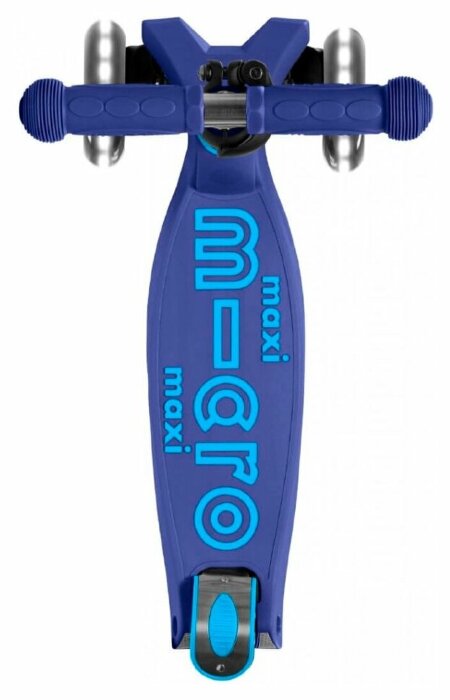 Самокат MICRO серії  "Maxi Deluxe LED" – ТЕМНО-СИНІЙ (складаний, до 50 kg, триколісний, світло)