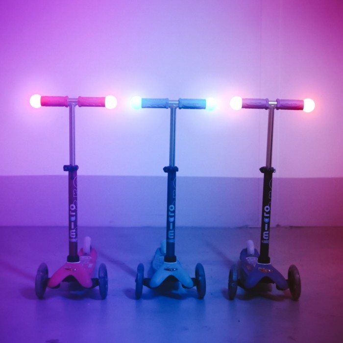 Самокат MICRO серії "Mini Deluxe Magic" – РОЖЕВИЙ (до 50 kg, триколісний, світло)
