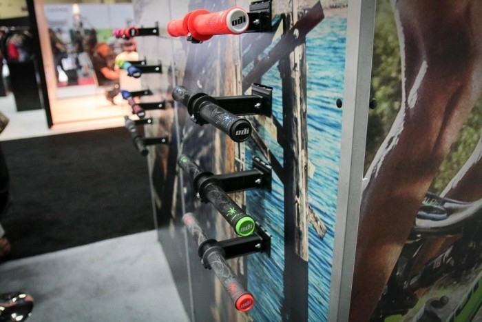 Гріпси ODI Hucker Signature 160mm w/Flange Light Blue