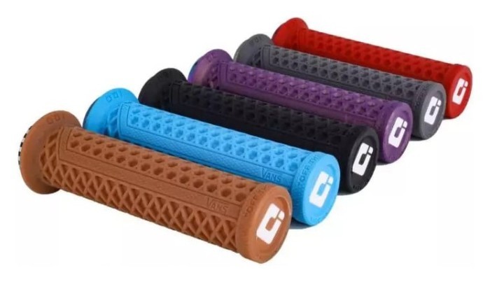 Грипси ODI Vans® Lock-On Grips Чорні з білими замками