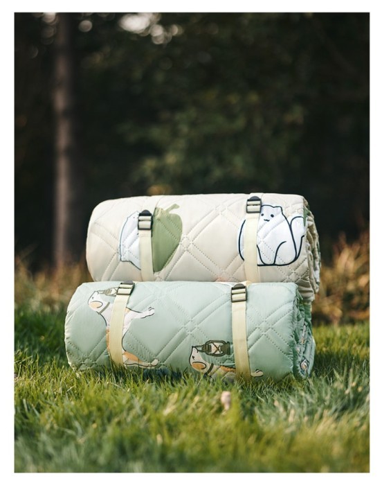 Килимок для пікніка водостійкий Naturehike CNK2350WS010, 210x240 см, бежевий з принтом